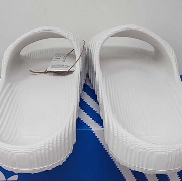 Adidas Adilette 22 UNISEX Sandal Men's Size 8/Women's SIZE 9.5 Brand New In Box - Picture 6 of 8